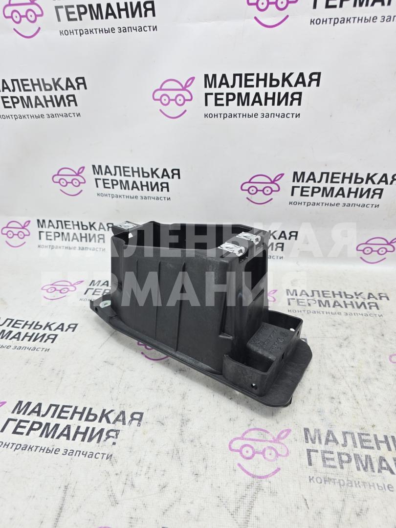 кронштейн (крепление) Volkswagen Passat B8 2015, 1.8 л., CJSA, бензин, робот, 2t/c9x чёрный перламутр, седан, правый руль, 3G0864870, 3G0864870A - фото №1