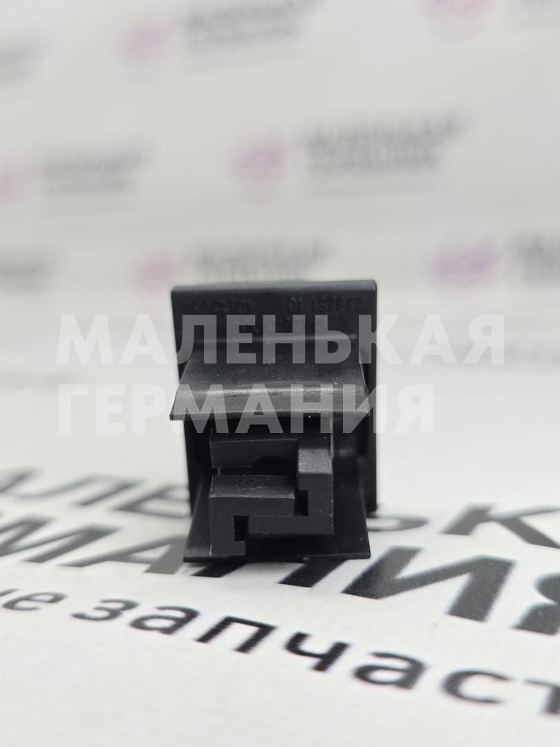 кронштейн радиатора BMW X1 F48 2017, 2.0 л., B48 A20 B, бензин, АКПП, alpinweiss 3 (300), полный привод, правый руль, 17118668715, 8668715 - фото №1