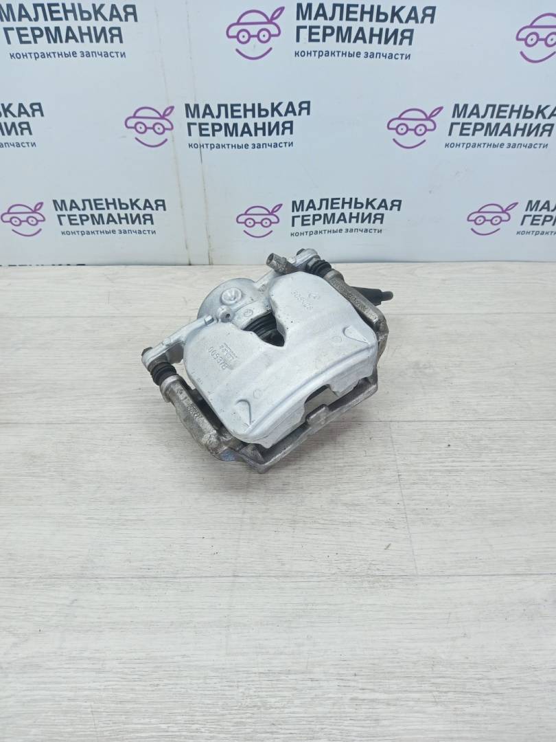 суппорт передний правый Mercedes-Benz C-Класс W205/S205/C205 2014, 2.0 л., M 274.920, бензин, АКПП, белый, седан, задний привод, правый руль, A2054210281, 50086B, 50093B - фото №1
