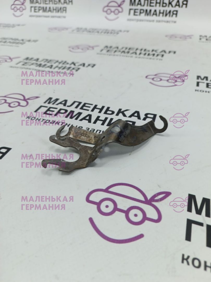 кронштейн (крепление) BMW 5 серия G30/G31 G31 2017, 2.0 л., B48 B20 B, бензин, АКПП, alpinweiss 3 (300), универсал, правый руль, 34306879182, 6879182 - фото №1