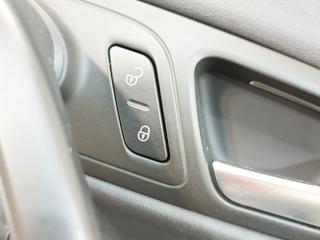 Кнопка блокировки двери Volkswagen Passat CC 1 поколение [рестайлинг] 2013, 2.0 л., CCZB, бензин, робот, z2/h5x синий металлик, седан, передний привод, правый руль