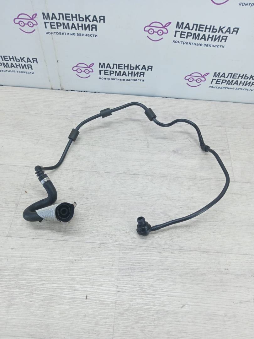 трубка вакуумная BMW 6 серия F06/F12/F13 2013, 4.4 л., N63 B44 B, бензин, black sapphire metallic (475), 10688000453, 8000453, 11667564963, 7564963 - фото №1