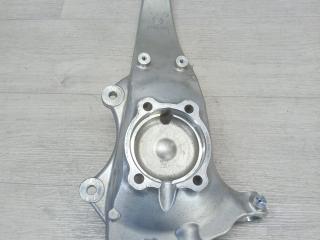 кулак поворотный правый BMW 6 серия F06/F12/F13 2013, 4.4 л., N63 B44 B, бензин, black sapphire metallic (475), 31216775770, 6775770, 31214082760, 4082760