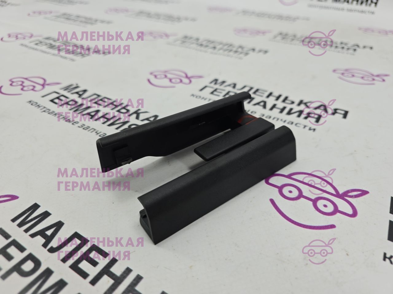 накладка на сиденье BMW 5 серия G30/G31 G31 2017, 2.0 л., B48 B20 B, бензин, АКПП, alpinweiss 3 (300), универсал, правый руль, 52107408213, 7408213, 52107357393, 7357393 - фото №1