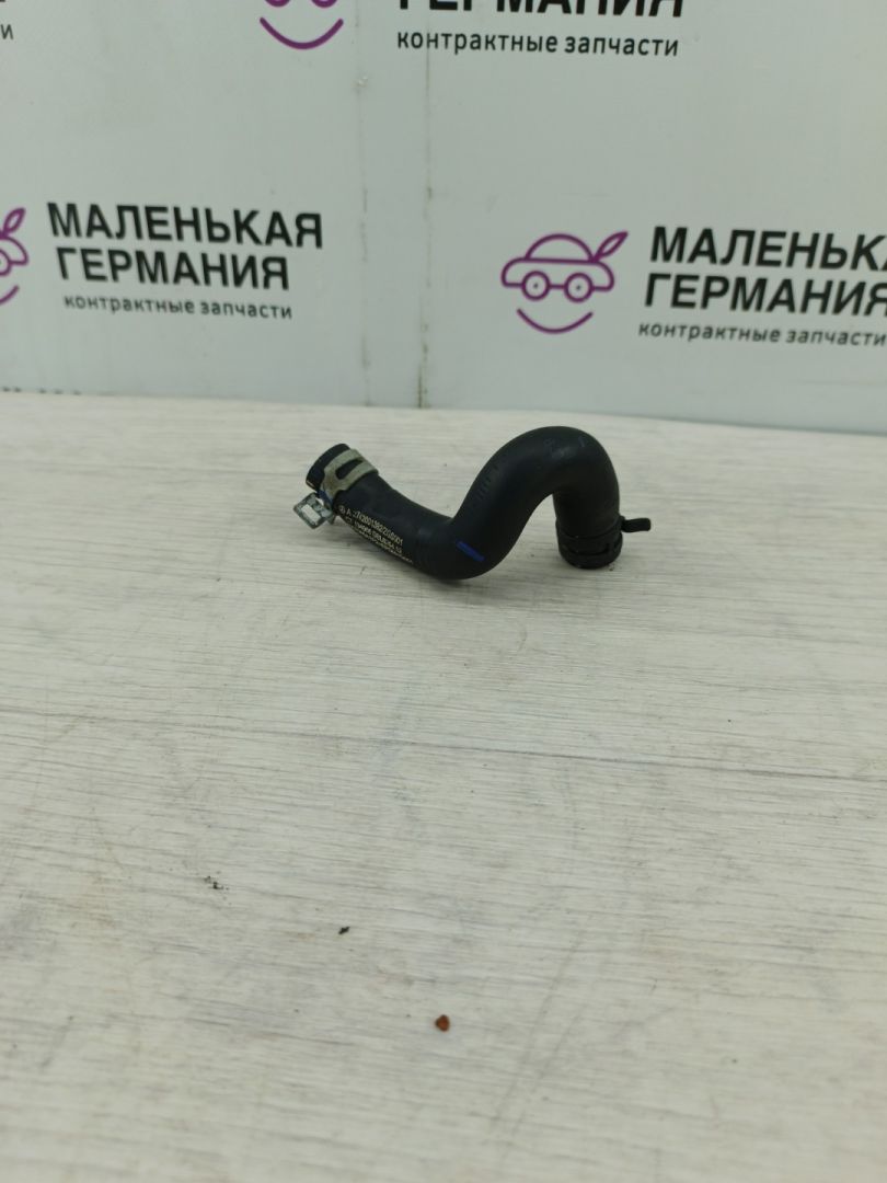 патрубок радиатора Mercedes-Benz C-Класс W205/S205/C205 2014, 2.0 л., M 274.920, бензин, АКПП, белый, седан, задний привод, правый руль, A2742001382 - фото №1