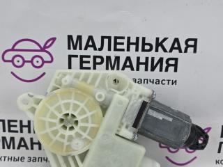 моторчик стеклоподъемника задний правый BMW 5 серия G30/G31 G30 2019, 4.4 л., N63 B44 C, бензин, АКПП, carbonschwarz metallic (416), седан, полный привод, 7455084, 51357455084