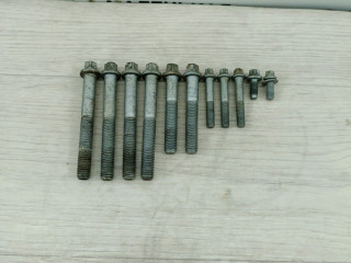 болт BMW 5 серия F07/F10/F11 F10 (2009 - 2013), 2.0 л., N47 D20 C, дизель, АКПП, седан, полный привод