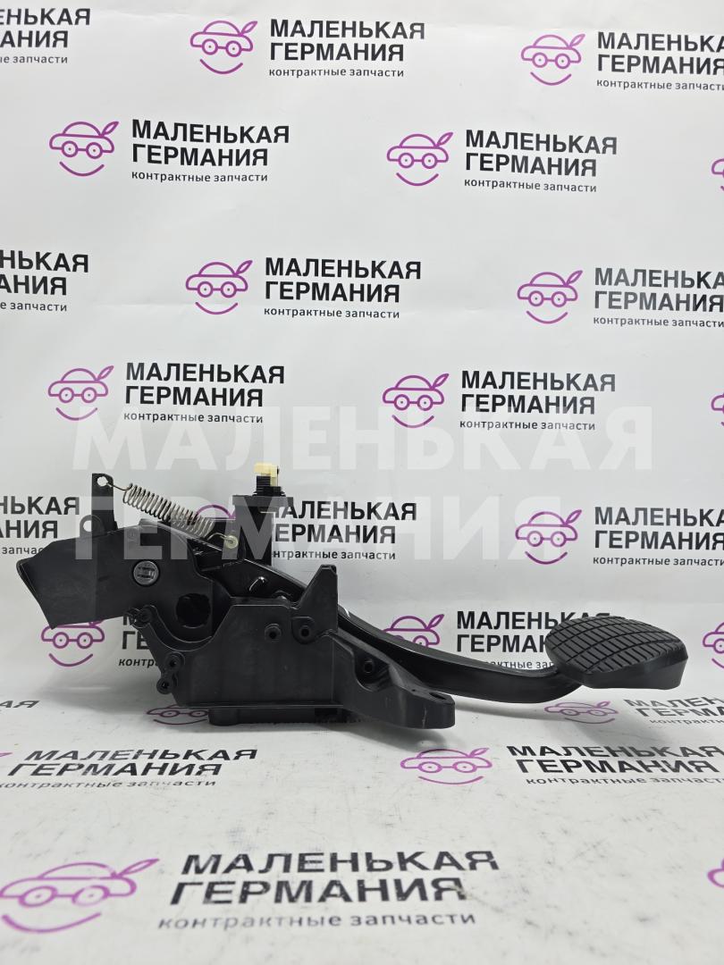 педаль тормоза BMW X1 F48 2017, 2.0 л., B48 A20 B, бензин, АКПП, alpinweiss 3 (300), полный привод, правый руль, 35006856600, 6860607, 6860692, 6856600 - фото №1