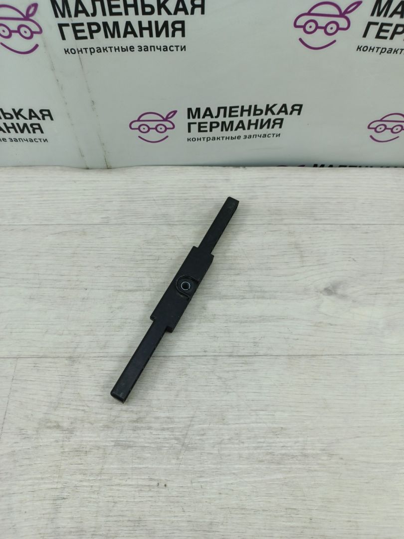 Кронштейн АКБ Mercedes-Benz C-Класс W205/S205/C205 2014, 2.0 л., M 274.920, бензин, АКПП, белый, седан, задний привод, правый руль, A2056200018 - фото №1