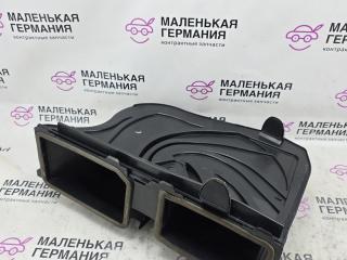 воздухозаборник Mercedes-Benz E-Класс W212 [рестайлинг] W212 2014, 2.0 л., M 274.920, бензин, АКПП, 149 u белый, седан, задний привод, правый руль, A2128302200