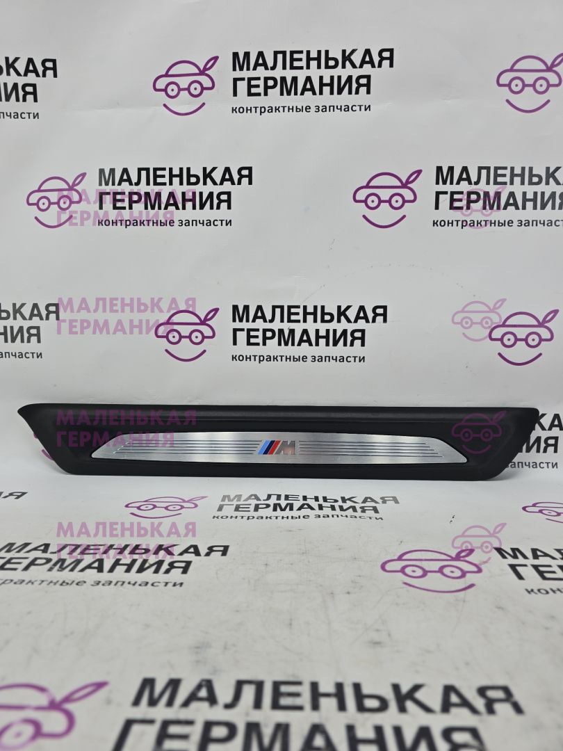 накладка на порог внутренняя BMW X1 F48 2016, 2.0 л., B47 C20 A, дизель, АКПП, alpinweiss 3 (300), передний привод, правый руль, 51478051037, 51477289215, 8051037 - фото №1
