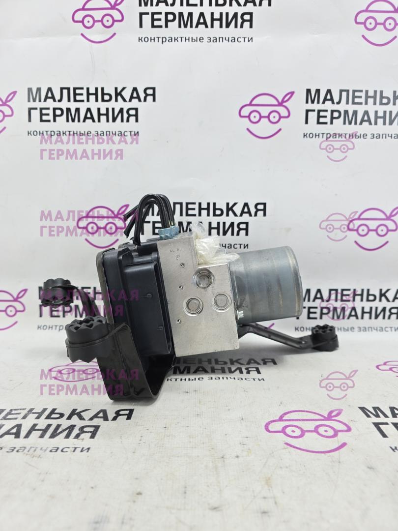 блок ABS BMW X5 F15 2013, 3.0 л., N57 D30 A, дизель, АКПП, mineralweiss metallic (a96), внедорожник 5 дв., полный привод, правый руль, 34516884736, 6884736, 34516864797, 6864797, 34516864807, 6864807, 34516866247, 6866247, 34516856846, 6856846 - фото №1