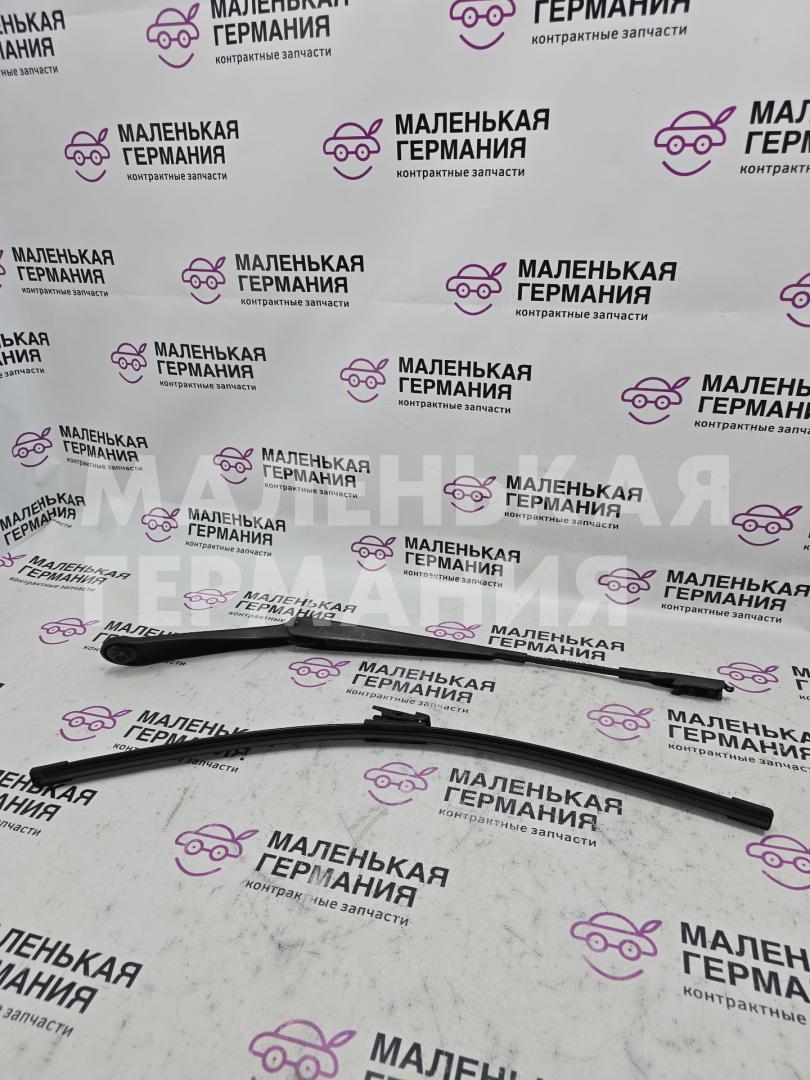 щеткодержатель (поводок стеклоочистителя, дворник) Mercedes-Benz A-Класс W176 (2012 - 2015), серый, правый руль, A1768200344 - фото №1