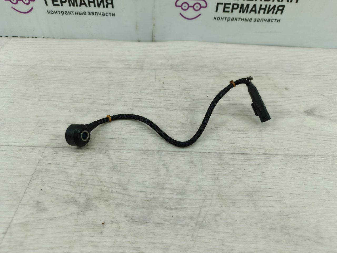 датчик детонации Mercedes-Benz C-Класс W205/S205/C205 2014, 2.0 л., M 274.920, бензин, АКПП, белый, седан, задний привод, правый руль - фото №1