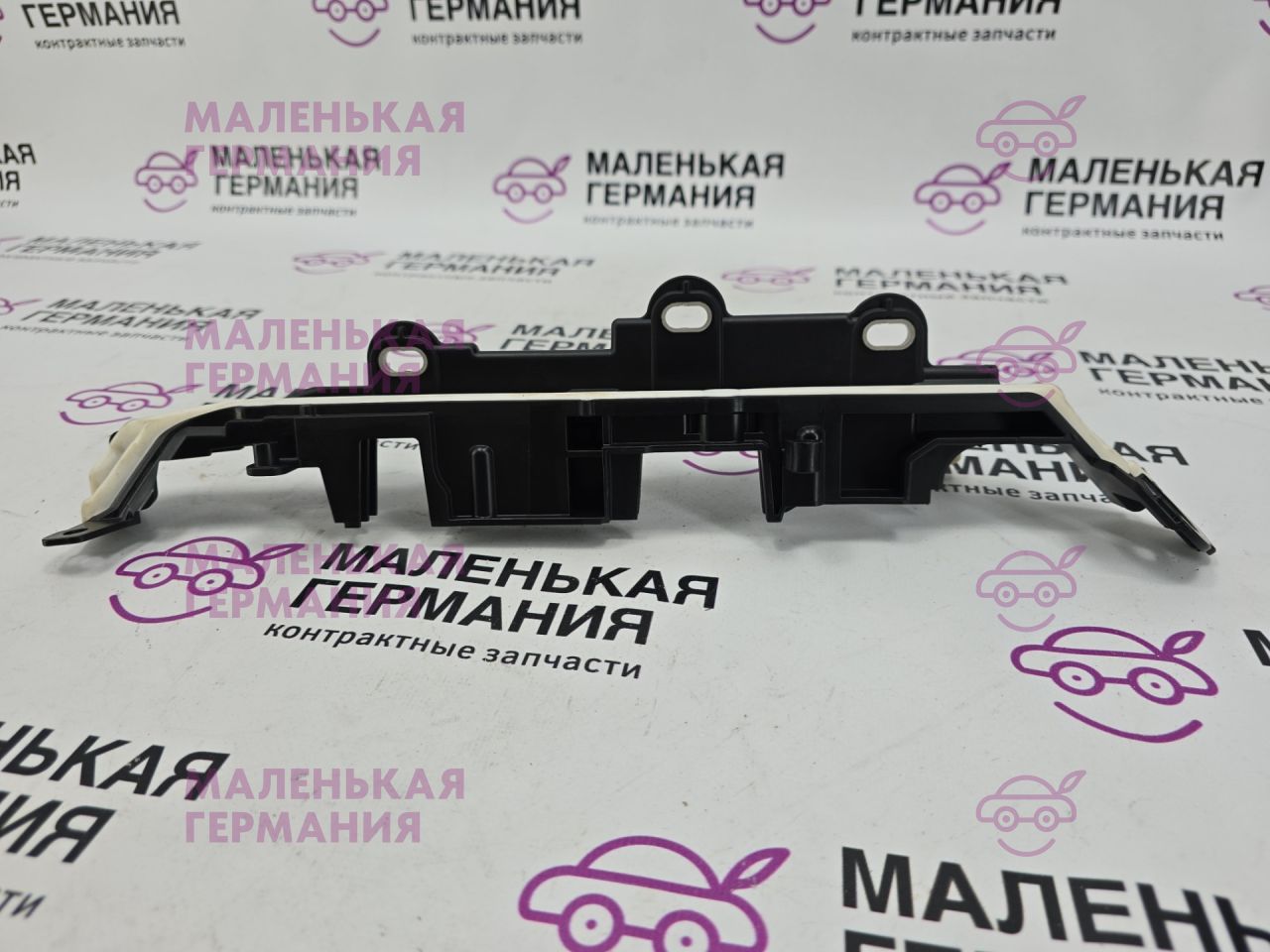 кронштейн (крепление) BMW 5 серия G30/G31 G31 2017, 2.0 л., B48 B20 B, бензин, АКПП, alpinweiss 3 (300), универсал, правый руль, 61139334788, 9334788 - фото №1