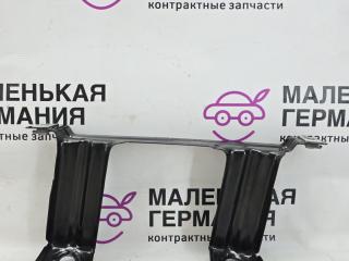 крепление ( кронштейн ) крыла BMW X5 F15 2013, 3.0 л., N57 D30 A, дизель, АКПП, mineralweiss metallic (a96), внедорожник 5 дв., полный привод, правый руль, 51647294552, 7294552, 55104J231