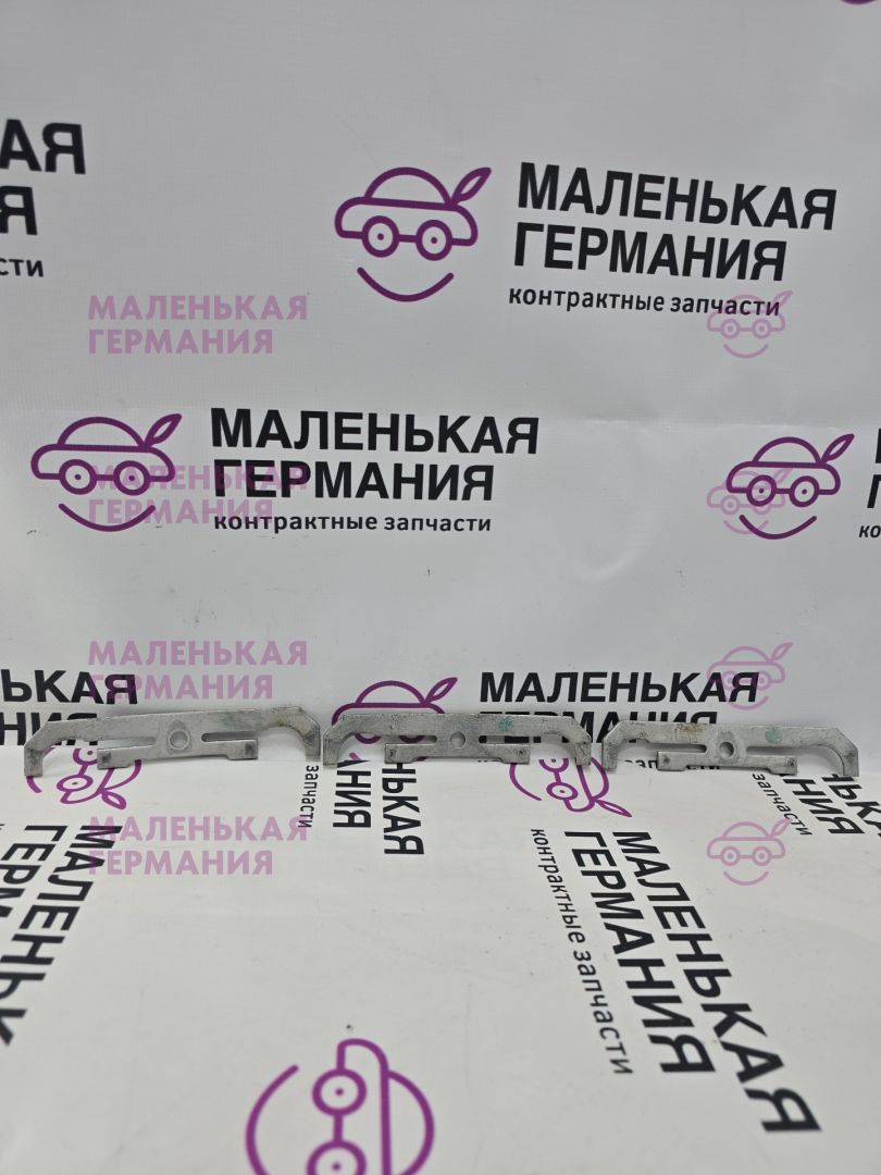 крепление форсунки BMW X6 E71/E72 E71 2009, 3.0 л., N54 B30 A, бензин, серебро, правый руль, 13537537318, 7537318, 13537536565, 7536565 - фото №1