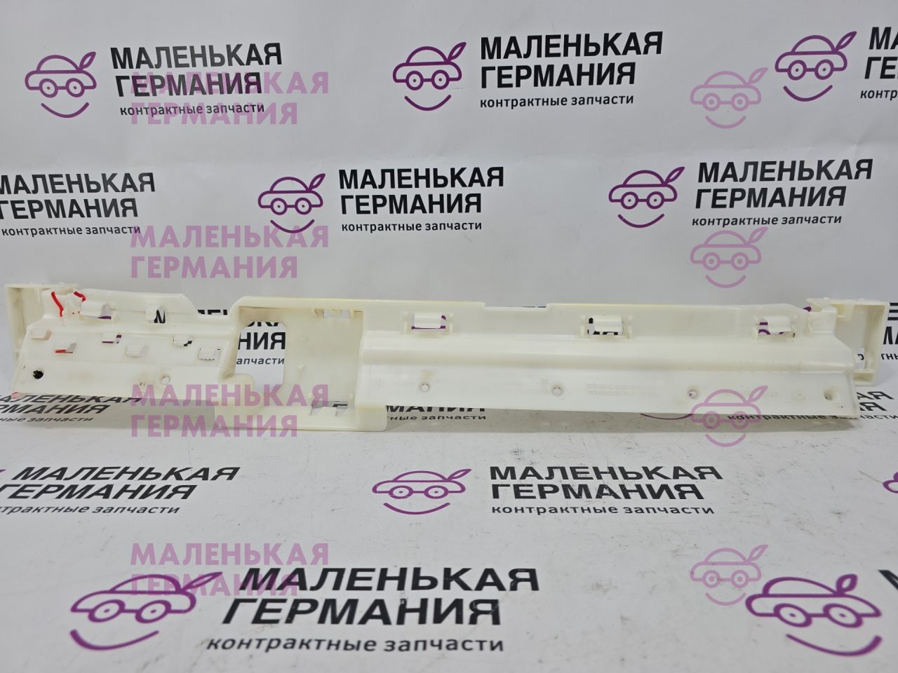 кронштейн (крепление) BMW X1 F48 2016, 2.0 л., B47 C20 A, дизель, АКПП, alpinweiss 3 (300), передний привод, правый руль, 51128059886, 8059886 - фото №1