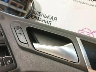 Кнопка блокировки двери Volkswagen Golf GTI 6 поколение 2011, 2.0 л., CCZB, бензин, робот, b4/b9a белый, хетчбэк 5 дв., передний привод, правый руль
