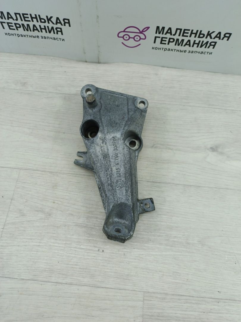 кронштейн двигателя BMW 3 серия E90/E91/E92/E93 (2004 - 2010), 2.0 л., N46 B20 BD, бензин, 22116760307, 6760307 - фото №1