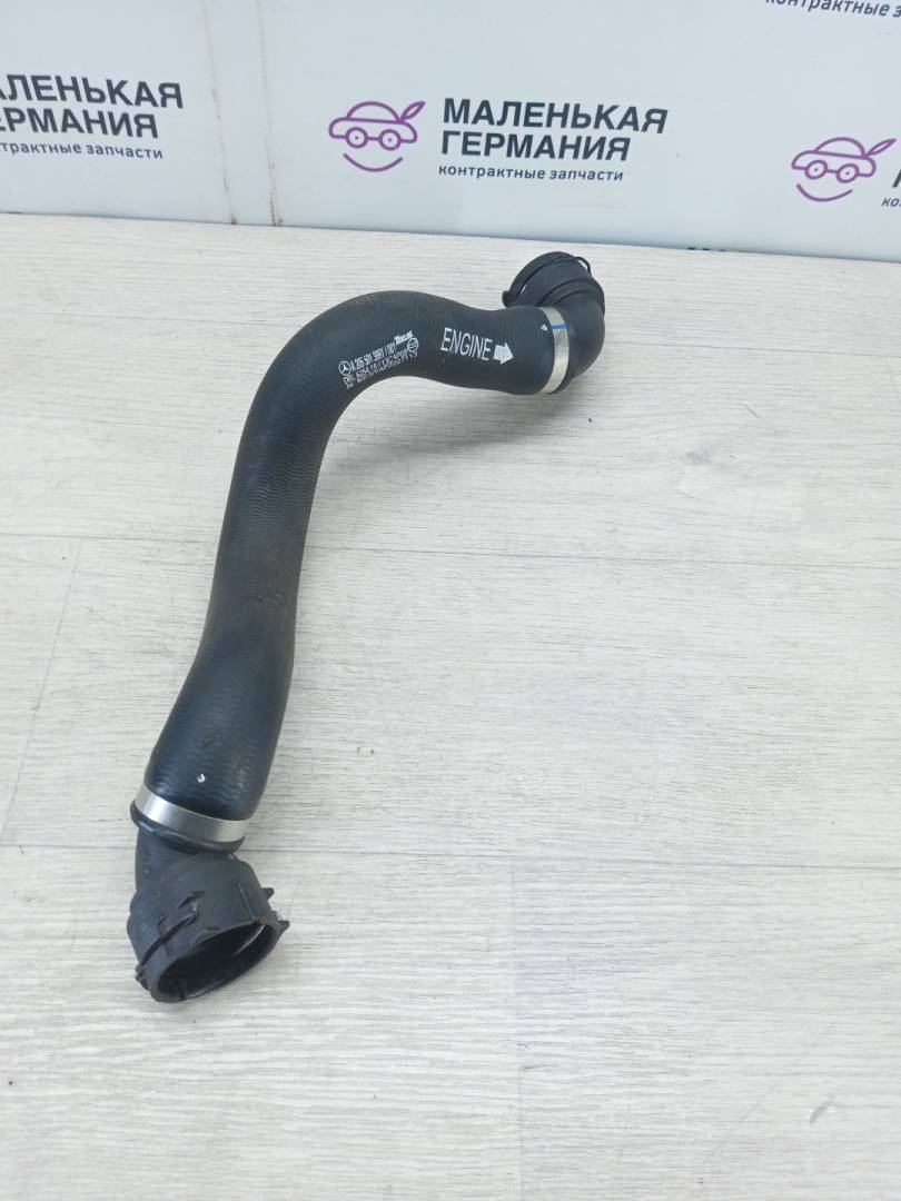 патрубок радиатора Mercedes-Benz C-Класс W205/S205/C205 2014, 2.0 л., M 274.920, бензин, АКПП, белый, седан, задний привод, правый руль, A2055013991 - фото №1