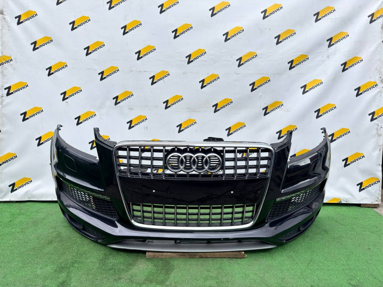 бампер передний Audi Q7 4L (2005 - 2009), 4L0953041D, 4L0953041E, 17350901, 4L0807697B, 4L0807083B, 4L0807123, 4L0807110, 4L0807233C, 4L0807698B, 4L0953042D, 4L0953042E, 4L0807084B, 4L0807683E, 17350902, 4L0807124