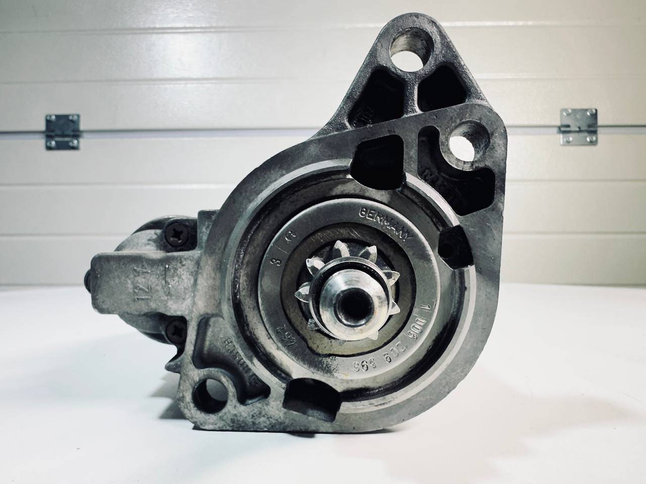 стартер Volkswagen Transporter T4 (1990 - 2003), 1.9 л., дизель, 0001110076, 068911023T, 0331303147 - фото №1