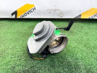 заслонка дроссельная Volkswagen Golf 4 поколение (1997 - 2006), 1.9 л., AXR, дизель, 038128063G