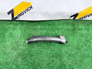 повторитель поворотов Volkswagen Touareg 2 поколение (2010 - 2014), 7P6949102