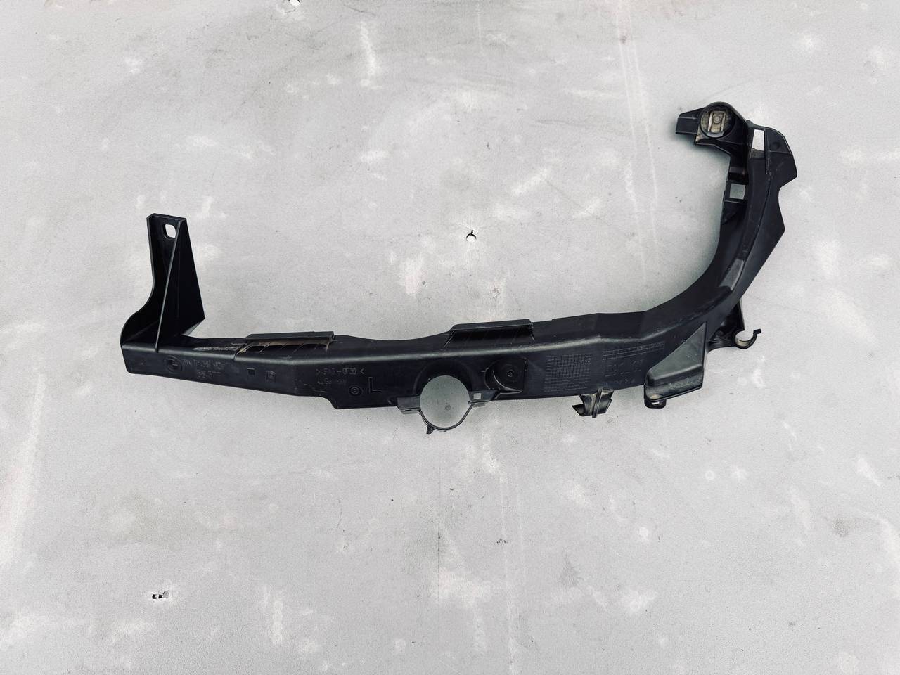 крепление фары левой BMW 3 серия E90/E91/E92/E93 (2004 - 2010), 15857711, 51117138401 - фото №1