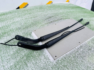 щеткодержатель (поводок стеклоочистителя, дворник) Mercedes-Benz Sprinter 2 поколение [рестайлинг] (W906) (2014 - 2018), A0018205944, A9068200644