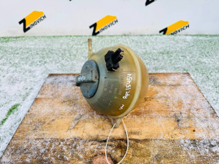 бачок расширительный Volkswagen Golf 3 поколение (1991 - 2000), 1H0121407