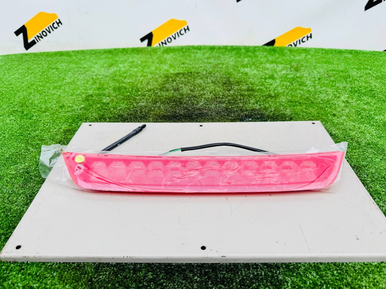 дополнительный стоп-сигнал Hyundai Tucson 3 поколение (2015 - 2018), 92700D7 - фото №1