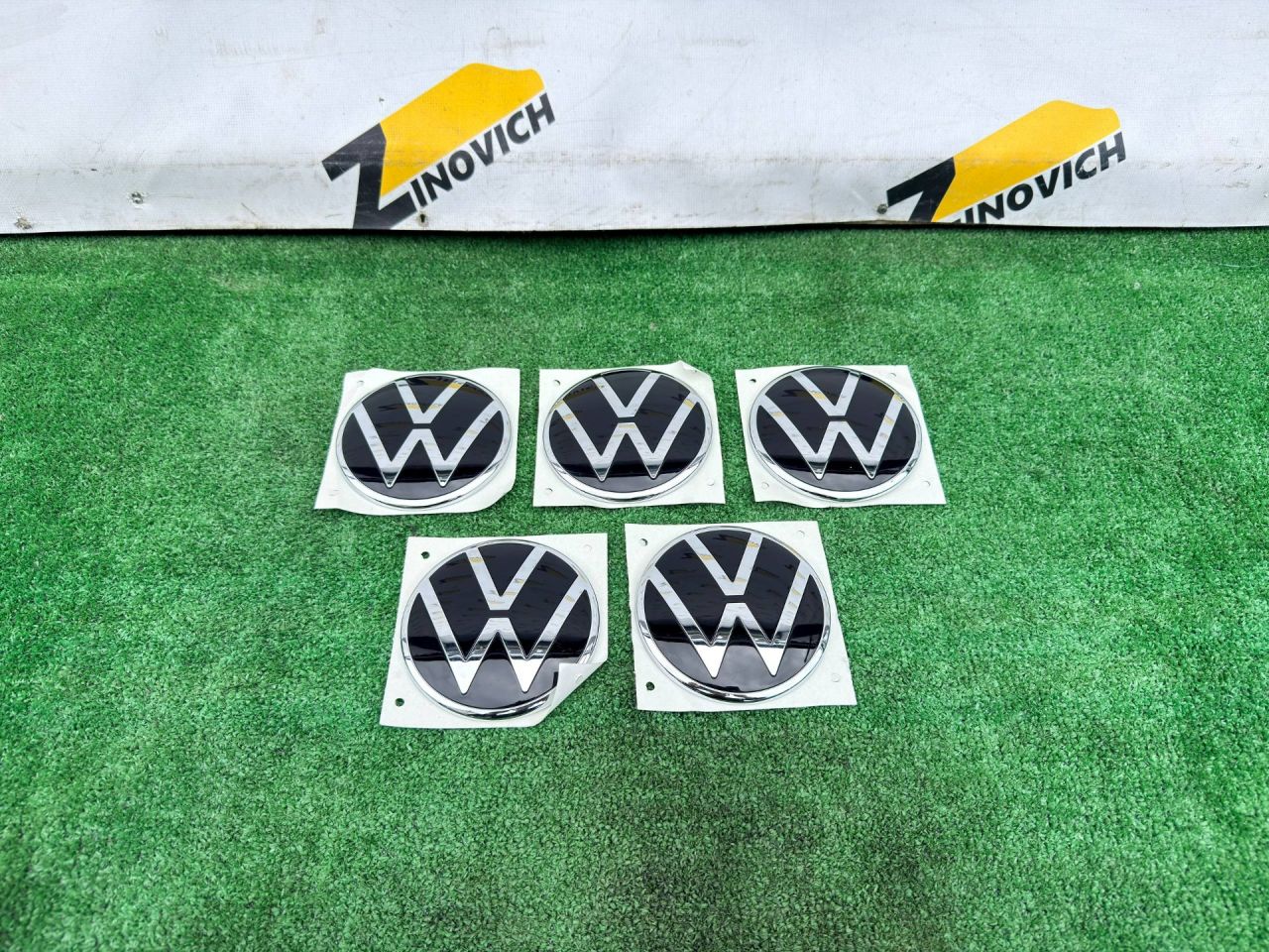 эмблема Volkswagen Caddy 3 поколение (2004 - 2010), 2K7853630, 2K7853630DPJ - фото №1