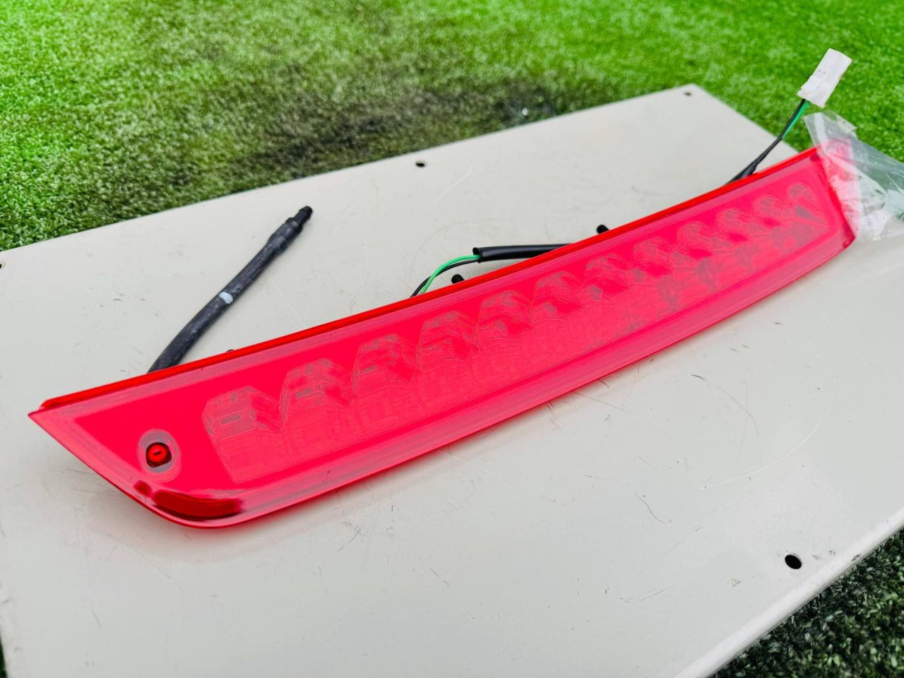 дополнительный стоп-сигнал Hyundai Tucson 3 поколение (2015 - 2018), 92700D7 - фото №1