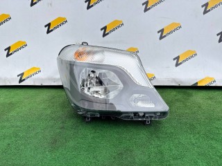 фара правая Mercedes-Benz Sprinter 2 поколение [рестайлинг] (W906) W906 (2014 - 2018), 2.1 л., OM 651.955, дизель, МКПП, микроавтобус, A9068205700, 1ED01103042