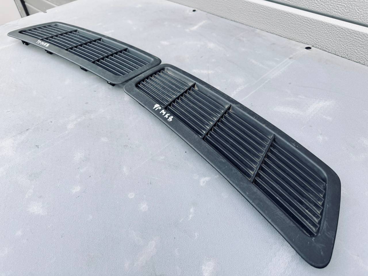 решетка капота Ford Transit 8 поколение (2013 - 2018), BK3116585AE, BK3116585BE, BK3116585 - фото №1