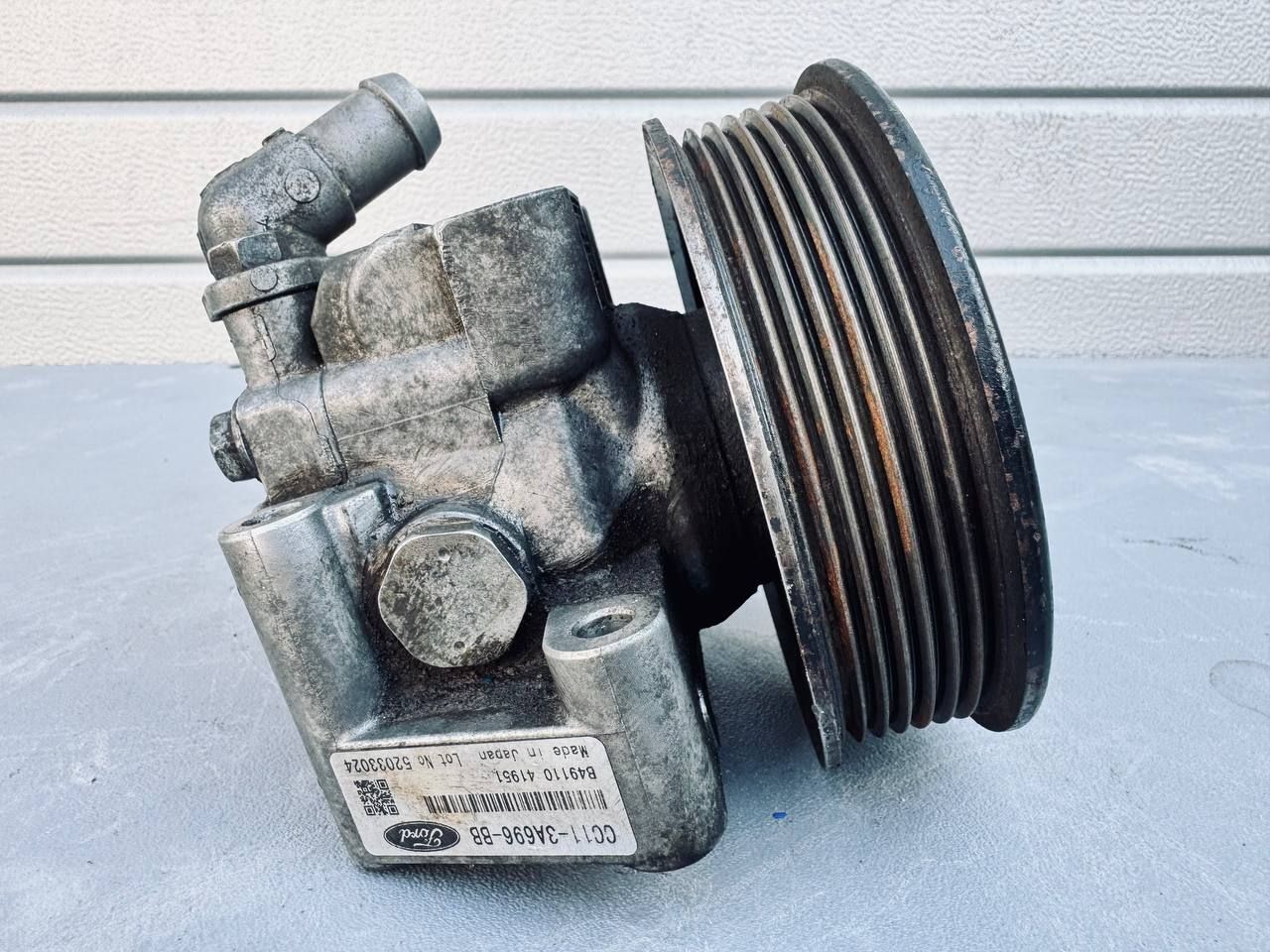насос гидроусилителя руля Ford Transit 8 поколение (2013 - 2018), 2.2 л., CYR5, дизель, CC113A696BB, CC113A696 - фото №1