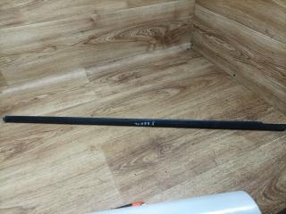 молдинг стекла Toyota Avensis 1 поколение (T220) 1999, 1.8 л., 7A-FE, бензин, МКПП, лифтбэк