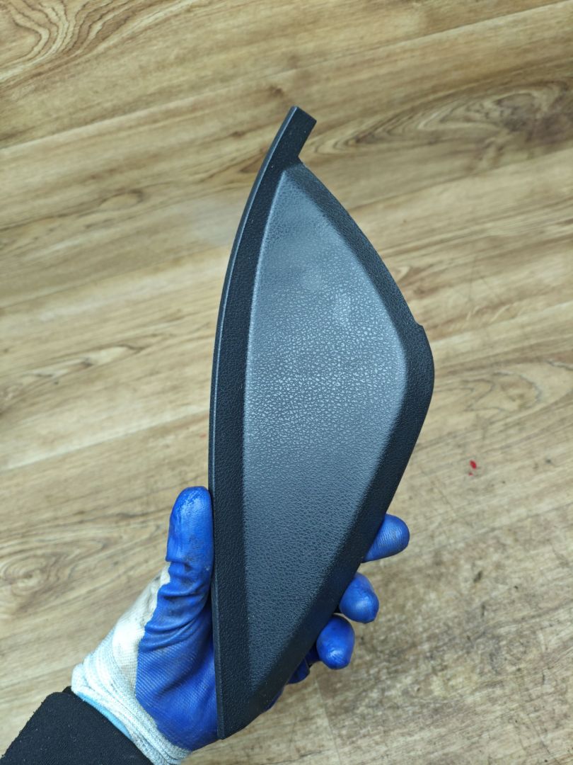 заглушка в торпедо левая Lada Vesta 1 поколение 2017, 1.6 л., бензин, МКПП, седан, 8450007427 - фото №1