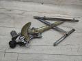 стеклоподъемник электрический задний левый Toyota Avensis Verso 1 поколение 2003, 2.0 л., дизель, МКПП, минивэн - фото №3