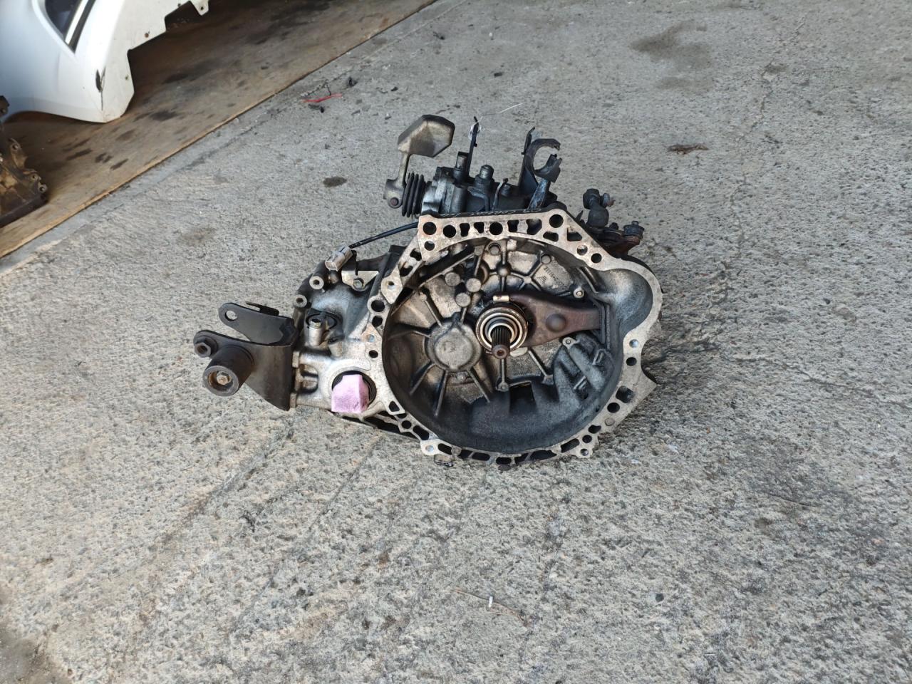 КПП механическая (МКПП) Toyota Corolla 10 поколение (E140/E150) (2007 - 2010), 1.4 л., 4ZZ-FE, бензин, МКПП, седан - фото №1
