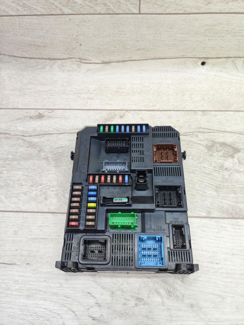 Блок BSI Peugeot 308 T9 2015, 1.6 л., дизель, МКПП, универсал, 9807054180, BSIN04 - фото №1