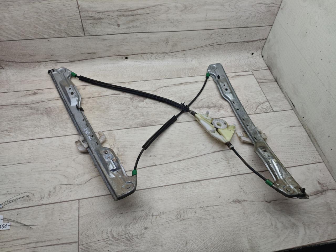 стеклоподъемник электрический передний левый Citroen C5 1 поколение 2001, 2.0 л., бензин, МКПП, универсал - фото №1