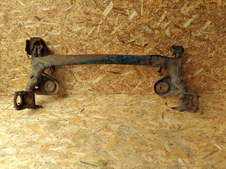 балка подвески задняя Toyota Picnic 1 поколение 1998, 2.2 л., 3C-TE, дизель, МКПП, минивэн