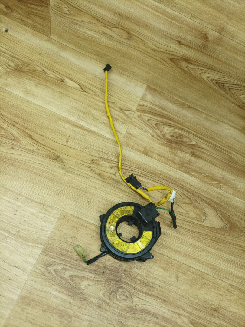 шлейф руля Hyundai Galloper 2 поколение 1999, 2.5 л., D4BH, дизель, МКПП, внедорожник 5 дв. - фото №1