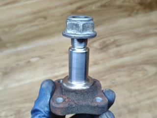 цапфа задняя Renault Logan 2 поколение [рестайлинг] 2019, 1.6 л., K7M 812, бензин, МКПП, седан