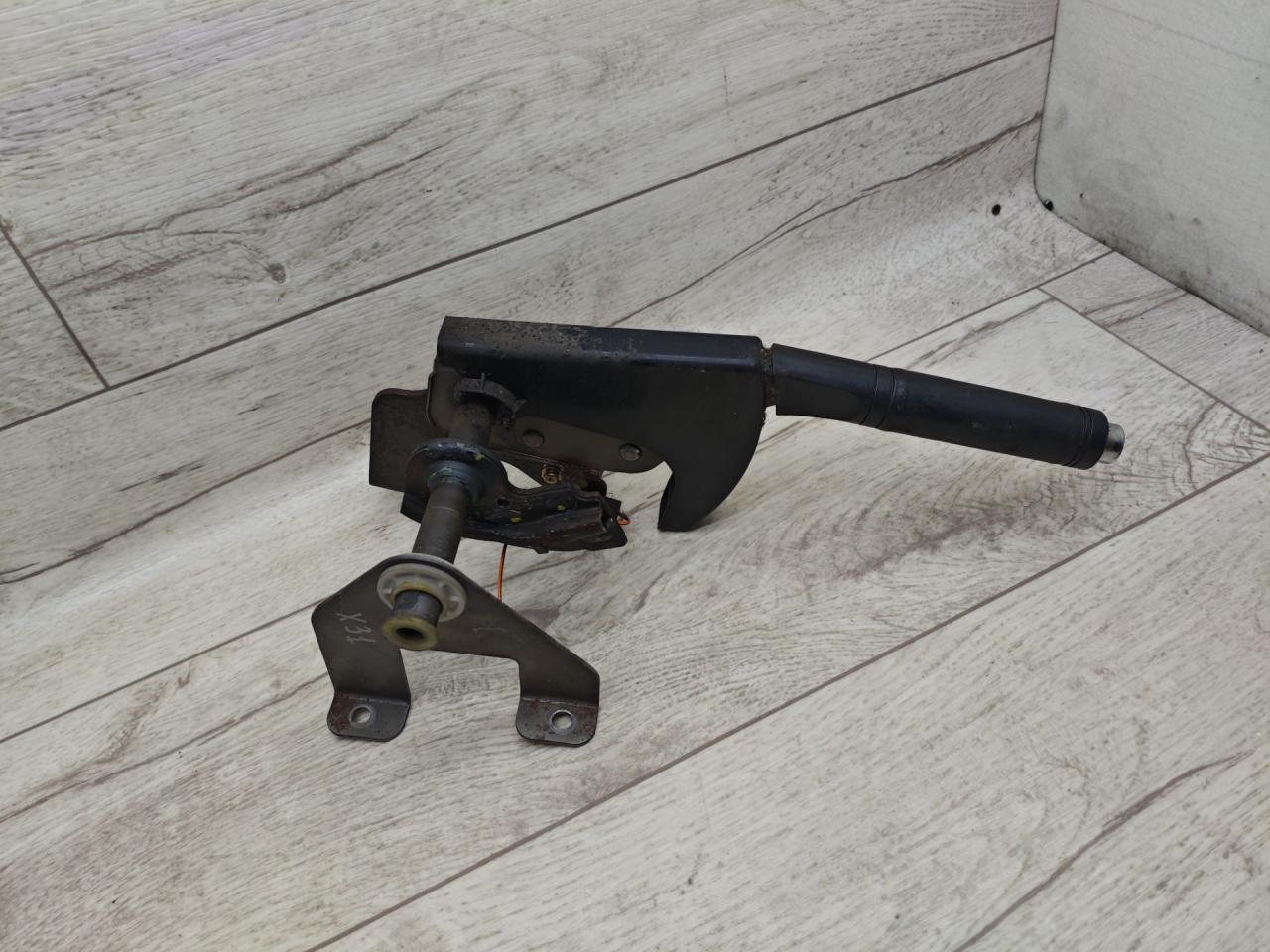 рычаг ручного тормоза (ручника) Hyundai Terracan 1 поколение 2004, 2.5 л., дизель, АКПП, внедорожник 5 дв. - фото №1