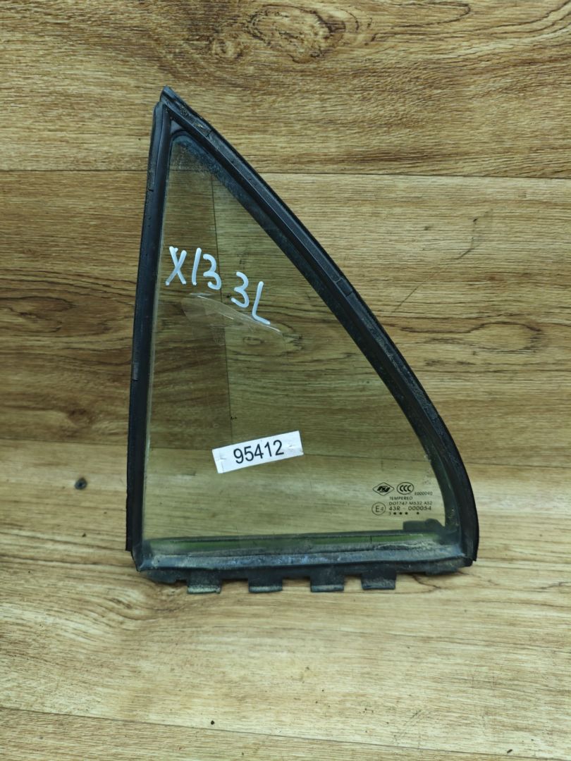 стекло двери задней левой Geely SC7 1 поколение 2013, 1.8 л., JL4G18, бензин, МКПП, седан - фото №1