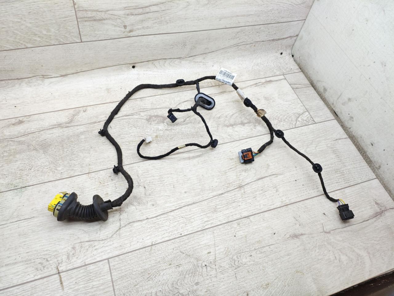 дверная проводка Peugeot 308 T9 2015, 1.6 л., дизель, МКПП, универсал, 9807917680 - фото №1